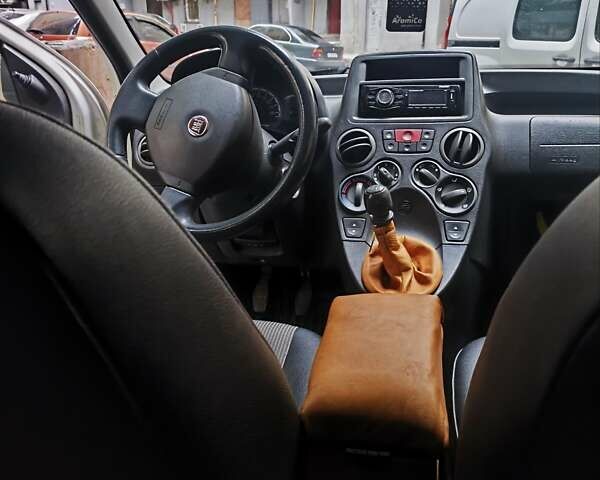 Белый Фиат Панда, объемом двигателя 1.2 л и пробегом 241 тыс. км за 3500 $, фото 7 на Automoto.ua