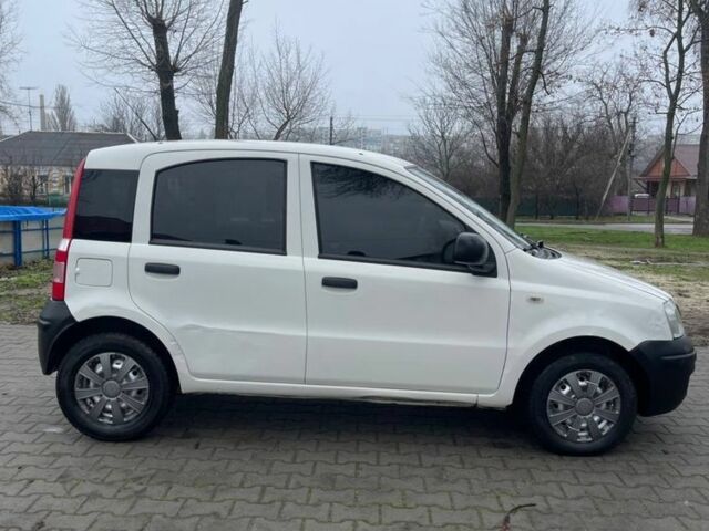 Белый Фиат Панда, объемом двигателя 1.2 л и пробегом 195 тыс. км за 2700 $, фото 3 на Automoto.ua