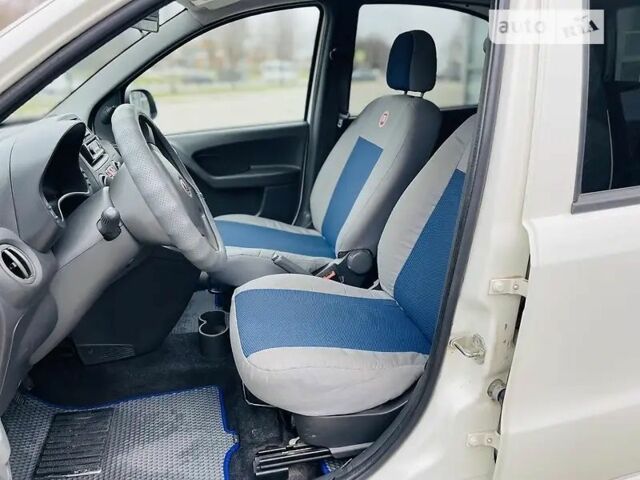 Белый Фиат Панда, объемом двигателя 1.2 л и пробегом 228 тыс. км за 4427 $, фото 11 на Automoto.ua