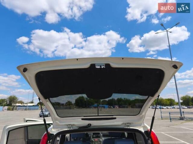 Білий Фіат Панда, об'ємом двигуна 1.24 л та пробігом 114 тис. км за 4400 $, фото 13 на Automoto.ua