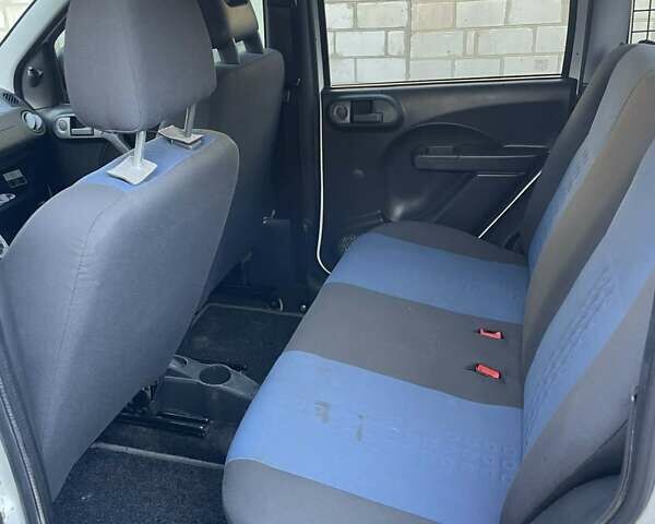 Белый Фиат Панда, объемом двигателя 1.24 л и пробегом 197 тыс. км за 3000 $, фото 3 на Automoto.ua