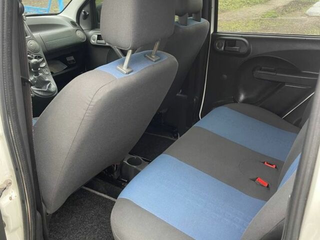 Белый Фиат Панда, объемом двигателя 1.2 л и пробегом 195 тыс. км за 2700 $, фото 7 на Automoto.ua