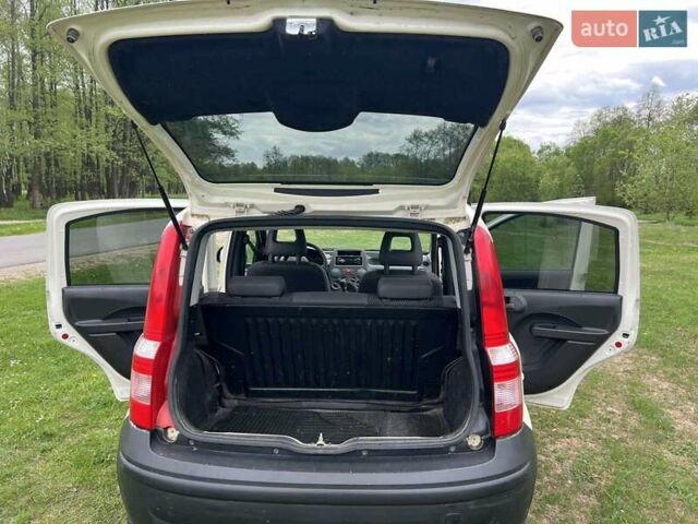 Белый Фиат Панда, объемом двигателя 1.24 л и пробегом 128 тыс. км за 3300 $, фото 5 на Automoto.ua