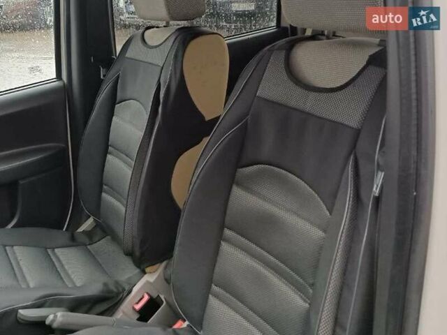 Фиат Панда 2011 в Львове на Automoto.ua Белый Фиат Панда, объемом двигателя 1.2 л и пробегом 184 тыс. км за 3500 $, фото 14 на Automoto.ua