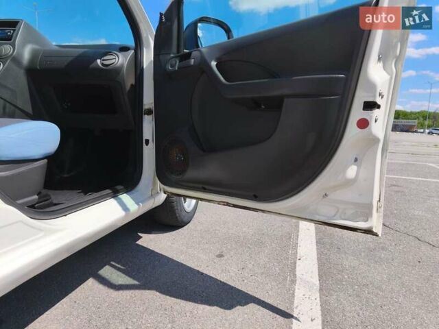 Білий Фіат Панда, об'ємом двигуна 1.24 л та пробігом 114 тис. км за 4400 $, фото 14 на Automoto.ua