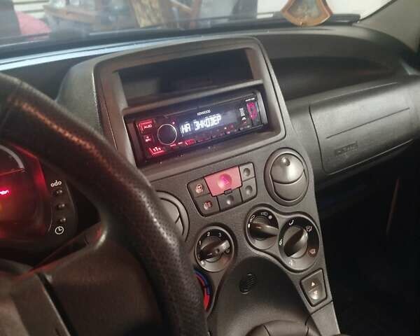 Белый Фиат Панда, объемом двигателя 1.24 л и пробегом 205 тыс. км за 3300 $, фото 4 на Automoto.ua