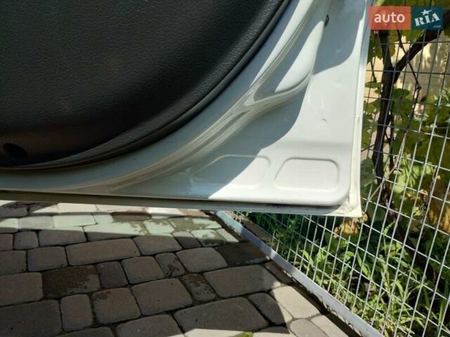 Білий Фіат Панда, об'ємом двигуна 1.24 л та пробігом 105 тис. км за 3800 $, фото 15 на Automoto.ua