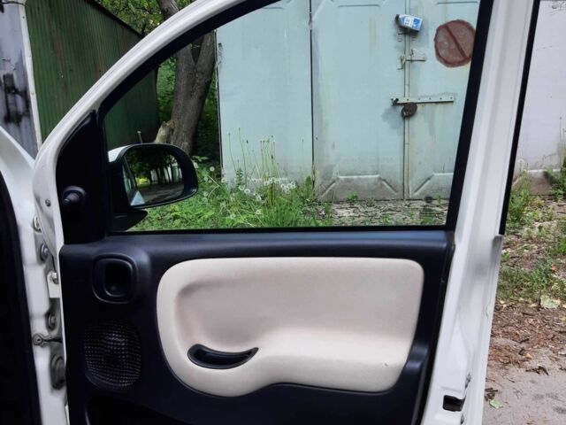 Белый Фиат Панда, объемом двигателя 0.9 л и пробегом 165 тыс. км за 4999 $, фото 17 на Automoto.ua