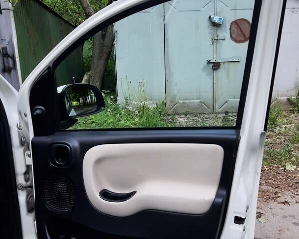 Білий Фіат Панда, об'ємом двигуна 0.9 л та пробігом 165 тис. км за 5200 $, фото 8 на Automoto.ua