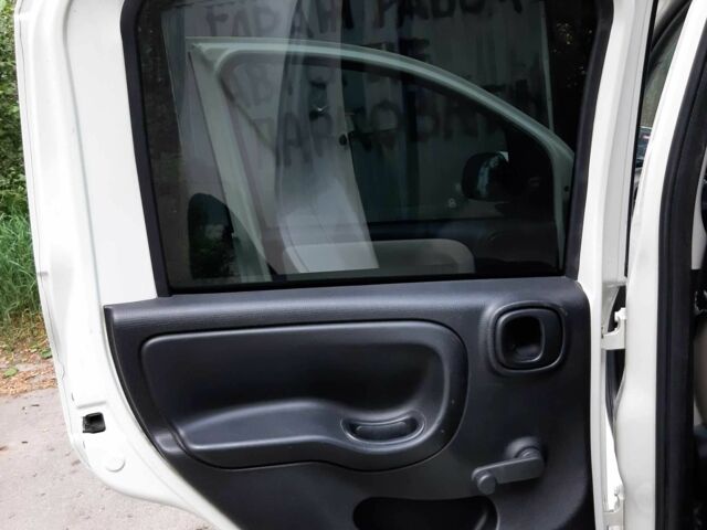 Белый Фиат Панда, объемом двигателя 0.9 л и пробегом 165 тыс. км за 4999 $, фото 20 на Automoto.ua