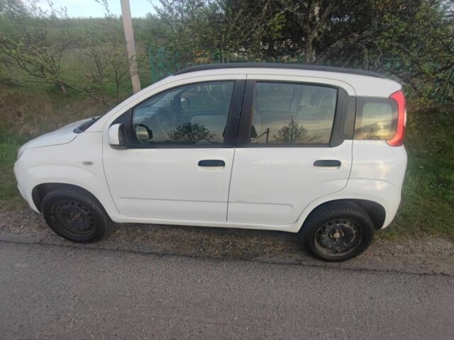 Белый Фиат Панда, объемом двигателя 0.9 л и пробегом 156 тыс. км за 3750 $, фото 4 на Automoto.ua