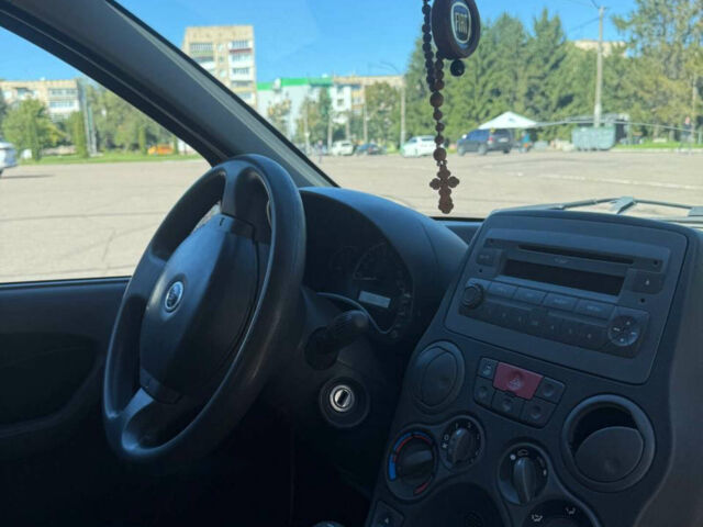 Білий Фіат Панда, об'ємом двигуна 1.25 л та пробігом 210 тис. км за 4000 $, фото 6 на Automoto.ua