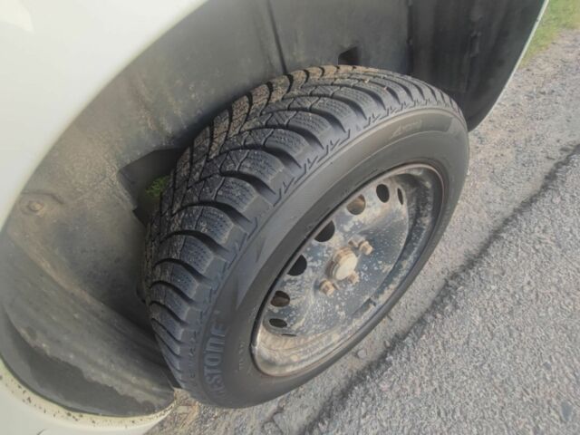 Белый Фиат Панда, объемом двигателя 0.9 л и пробегом 156 тыс. км за 3750 $, фото 7 на Automoto.ua