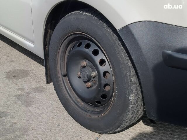 Белый Фиат Панда, объемом двигателя 1.2 л и пробегом 112 тыс. км за 4290 $, фото 5 на Automoto.ua