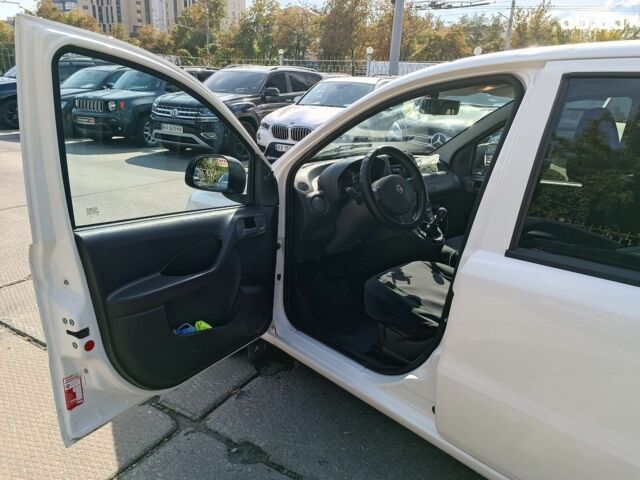 Белый Фиат Панда, объемом двигателя 1.2 л и пробегом 112 тыс. км за 4290 $, фото 14 на Automoto.ua