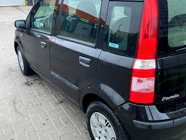 Фиат Панда 2007 в Харькове на Automoto.ua Черный Фиат Панда, объемом двигателя 1.2 л и пробегом 150 тыс. км за 2300 $, фото 1 на Automoto.ua