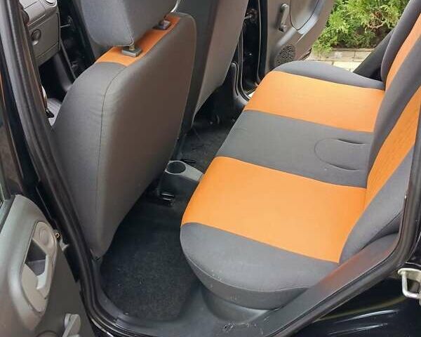 Черный Фиат Панда, объемом двигателя 1.24 л и пробегом 141 тыс. км за 4000 $, фото 14 на Automoto.ua