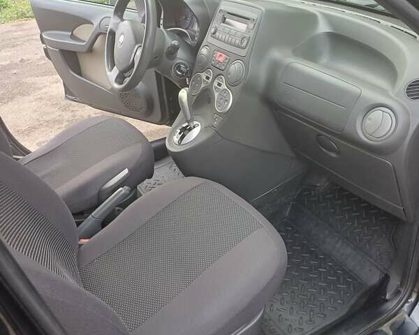 Чорний Фіат Панда, об'ємом двигуна 1.24 л та пробігом 153 тис. км за 4800 $, фото 2 на Automoto.ua