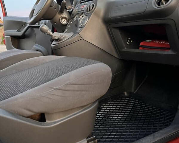 Червоний Фіат Панда, об'ємом двигуна 1.24 л та пробігом 185 тис. км за 2999 $, фото 7 на Automoto.ua