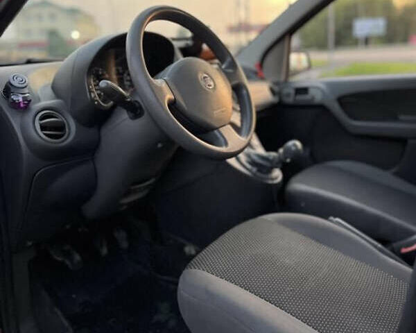 Червоний Фіат Панда, об'ємом двигуна 1.24 л та пробігом 185 тис. км за 2999 $, фото 6 на Automoto.ua