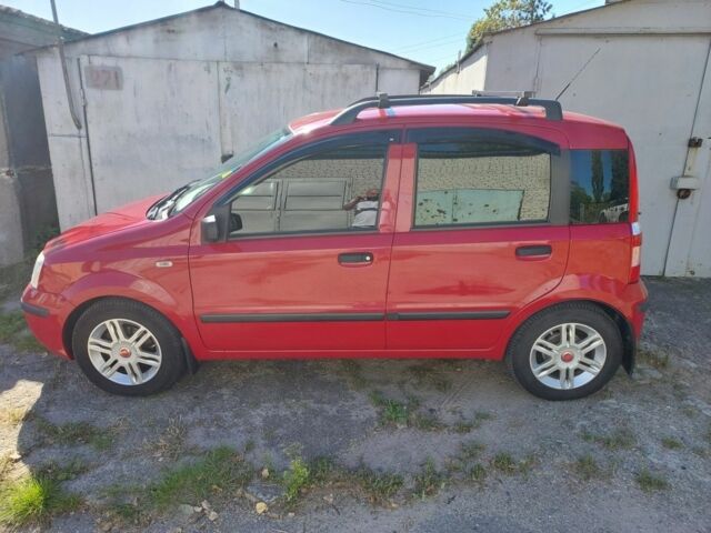 Фиат Панда 2009 в Кременчуге на Automoto.ua Красный Фиат Панда, объемом двигателя 1.2 л и пробегом 58 тыс. км за 3800 $, фото 1 на Automoto.ua