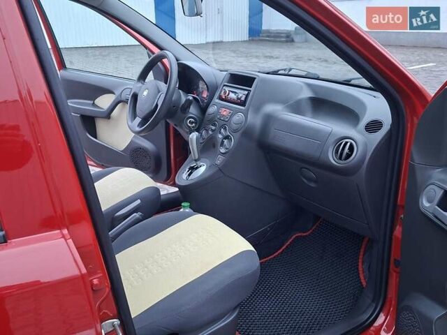 Красный Фиат Панда, объемом двигателя 1.24 л и пробегом 193 тыс. км за 5100 $, фото 10 на Automoto.ua