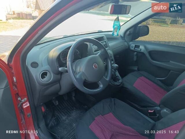 Червоний Фіат Панда, об'ємом двигуна 1.25 л та пробігом 312 тис. км за 3699 $, фото 6 на Automoto.ua