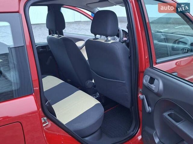 Красный Фиат Панда, объемом двигателя 1.24 л и пробегом 193 тыс. км за 5100 $, фото 12 на Automoto.ua