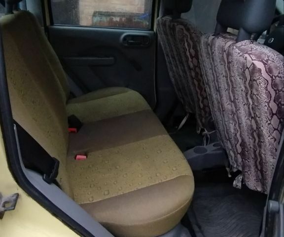 Желтый Фиат Панда, объемом двигателя 1.1 л и пробегом 160 тыс. км за 2400 $, фото 5 на Automoto.ua