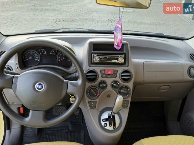 Желтый Фиат Панда, объемом двигателя 1.24 л и пробегом 147 тыс. км за 3750 $, фото 25 на Automoto.ua