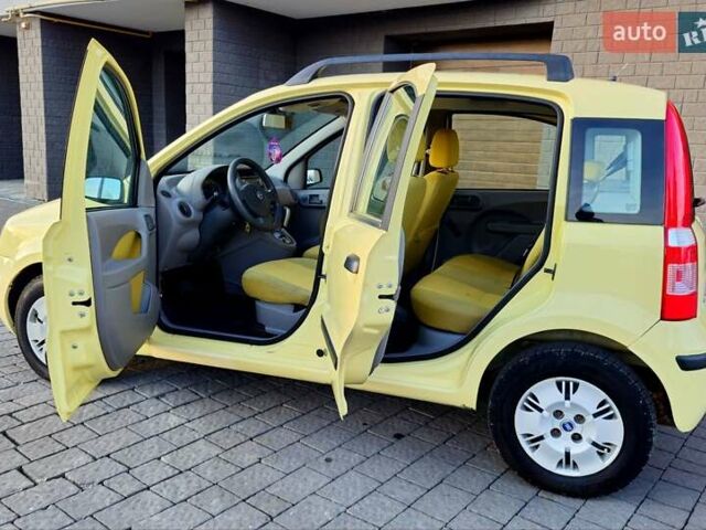 Желтый Фиат Панда, объемом двигателя 1.24 л и пробегом 147 тыс. км за 3750 $, фото 12 на Automoto.ua