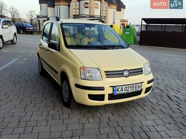 Желтый Фиат Панда, объемом двигателя 1.24 л и пробегом 147 тыс. км за 3750 $, фото 3 на Automoto.ua