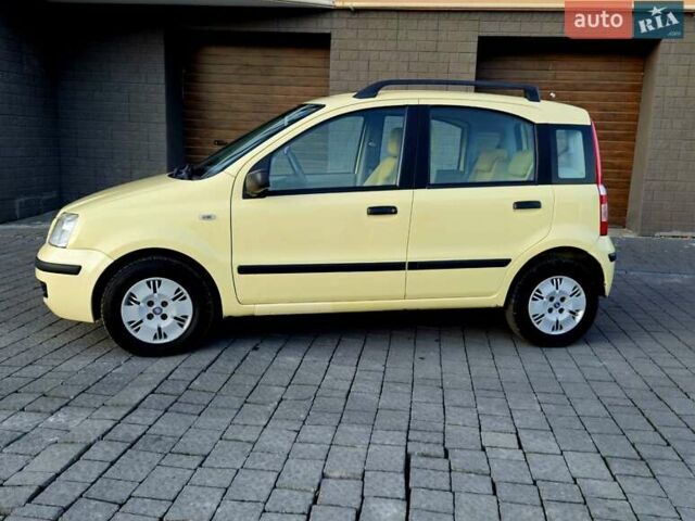 Желтый Фиат Панда, объемом двигателя 1.24 л и пробегом 147 тыс. км за 3750 $, фото 10 на Automoto.ua