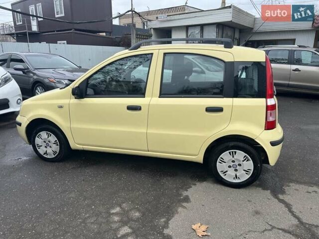 Жовтий Фіат Панда, об'ємом двигуна 1.24 л та пробігом 146 тис. км за 2299 $, фото 3 на Automoto.ua