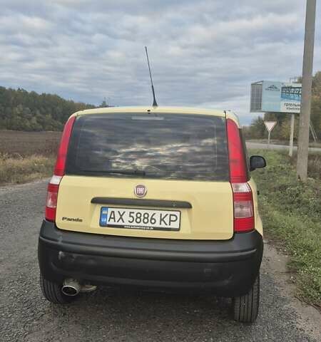 Желтый Фиат Панда, объемом двигателя 1.11 л и пробегом 241 тыс. км за 3300 $, фото 1 на Automoto.ua