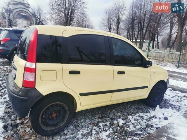 Желтый Фиат Панда, объемом двигателя 1.1 л и пробегом 180 тыс. км за 3950 $, фото 3 на Automoto.ua