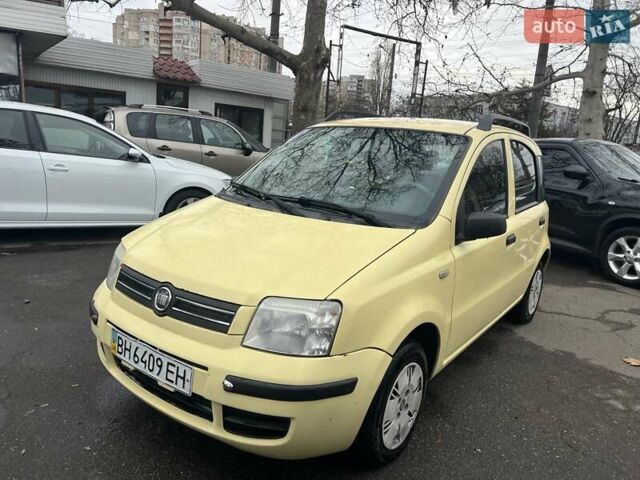 Жовтий Фіат Панда, об'ємом двигуна 1.24 л та пробігом 146 тис. км за 2299 $, фото 2 на Automoto.ua