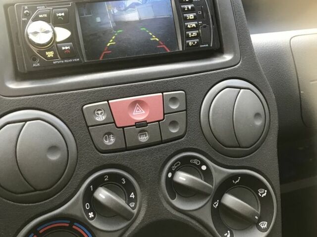 Желтый Фиат Панда, объемом двигателя 1.1 л и пробегом 172 тыс. км за 3500 $, фото 8 на Automoto.ua