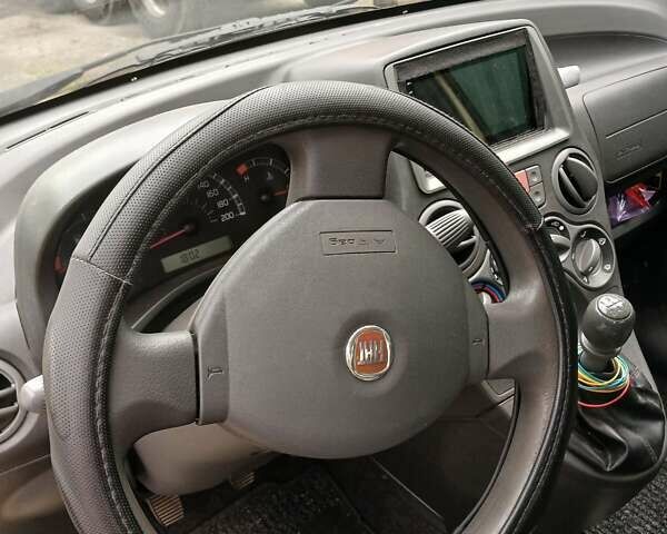 Жовтий Фіат Панда, об'ємом двигуна 1.1 л та пробігом 197 тис. км за 3700 $, фото 3 на Automoto.ua