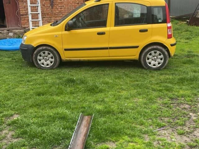 Желтый Фиат Панда, объемом двигателя 1.2 л и пробегом 121 тыс. км за 3500 $, фото 6 на Automoto.ua