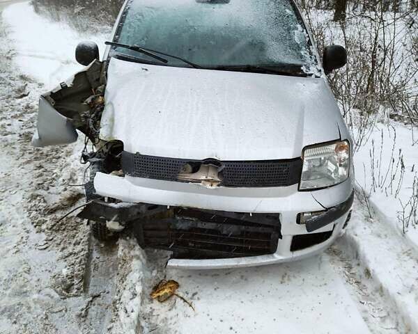 Серый Фиат Панда, объемом двигателя 1.2 л и пробегом 147 тыс. км за 2000 $, фото 1 на Automoto.ua