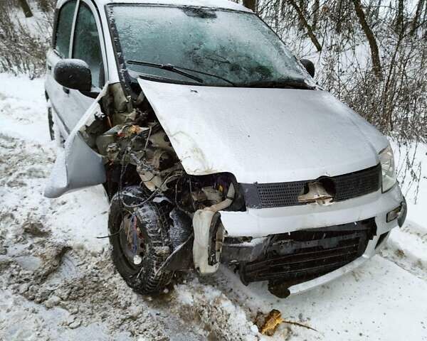 Серый Фиат Панда, объемом двигателя 1.2 л и пробегом 147 тыс. км за 2000 $, фото 2 на Automoto.ua