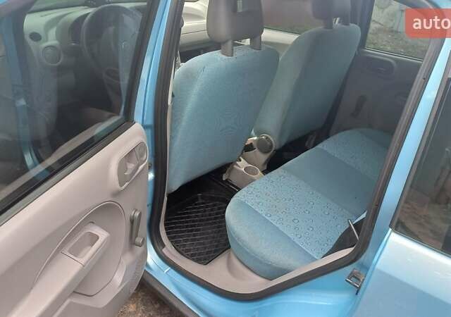 Синий Фиат Панда, объемом двигателя 1.11 л и пробегом 164 тыс. км за 2999 $, фото 15 на Automoto.ua