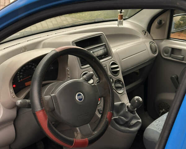 Синий Фиат Панда, объемом двигателя 1.11 л и пробегом 287 тыс. км за 2400 $, фото 15 на Automoto.ua