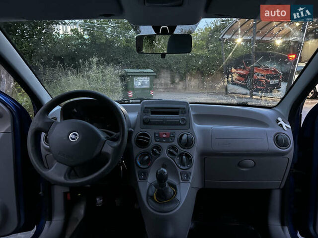 Фиат Панда 2005 в Львове на Automoto.ua Синий Фиат Панда, объемом двигателя 1.2 л и пробегом 261 тыс. км за 2450 $, фото 9 на Automoto.ua