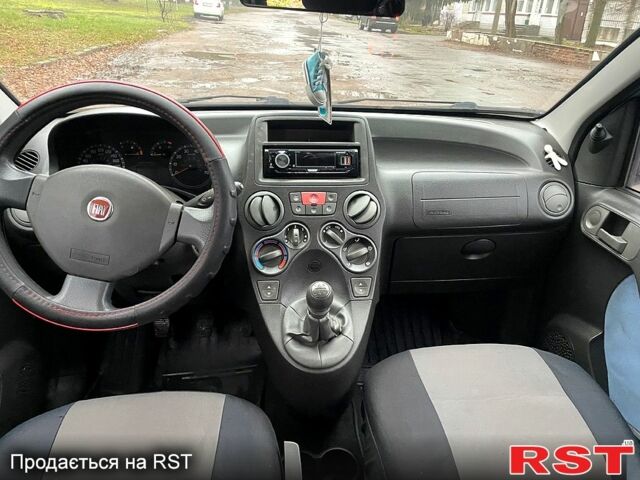 Синий Фиат Панда, объемом двигателя 1.2 л и пробегом 200 тыс. км за 3950 $, фото 9 на Automoto.ua