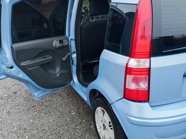 Синий Фиат Панда, объемом двигателя 1.2 л и пробегом 200 тыс. км за 4956 $, фото 4 на Automoto.ua