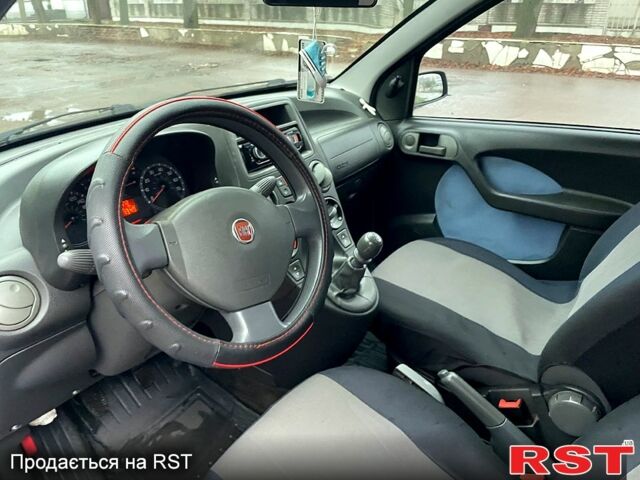 Синий Фиат Панда, объемом двигателя 1.2 л и пробегом 200 тыс. км за 3950 $, фото 8 на Automoto.ua