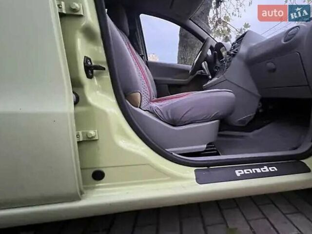 Зеленый Фиат Панда, объемом двигателя 1.24 л и пробегом 208 тыс. км за 3000 $, фото 4 на Automoto.ua