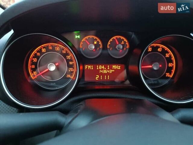 Белый Фиат Пунто Эво, объемом двигателя 1.37 л и пробегом 143 тыс. км за 5700 $, фото 9 на Automoto.ua